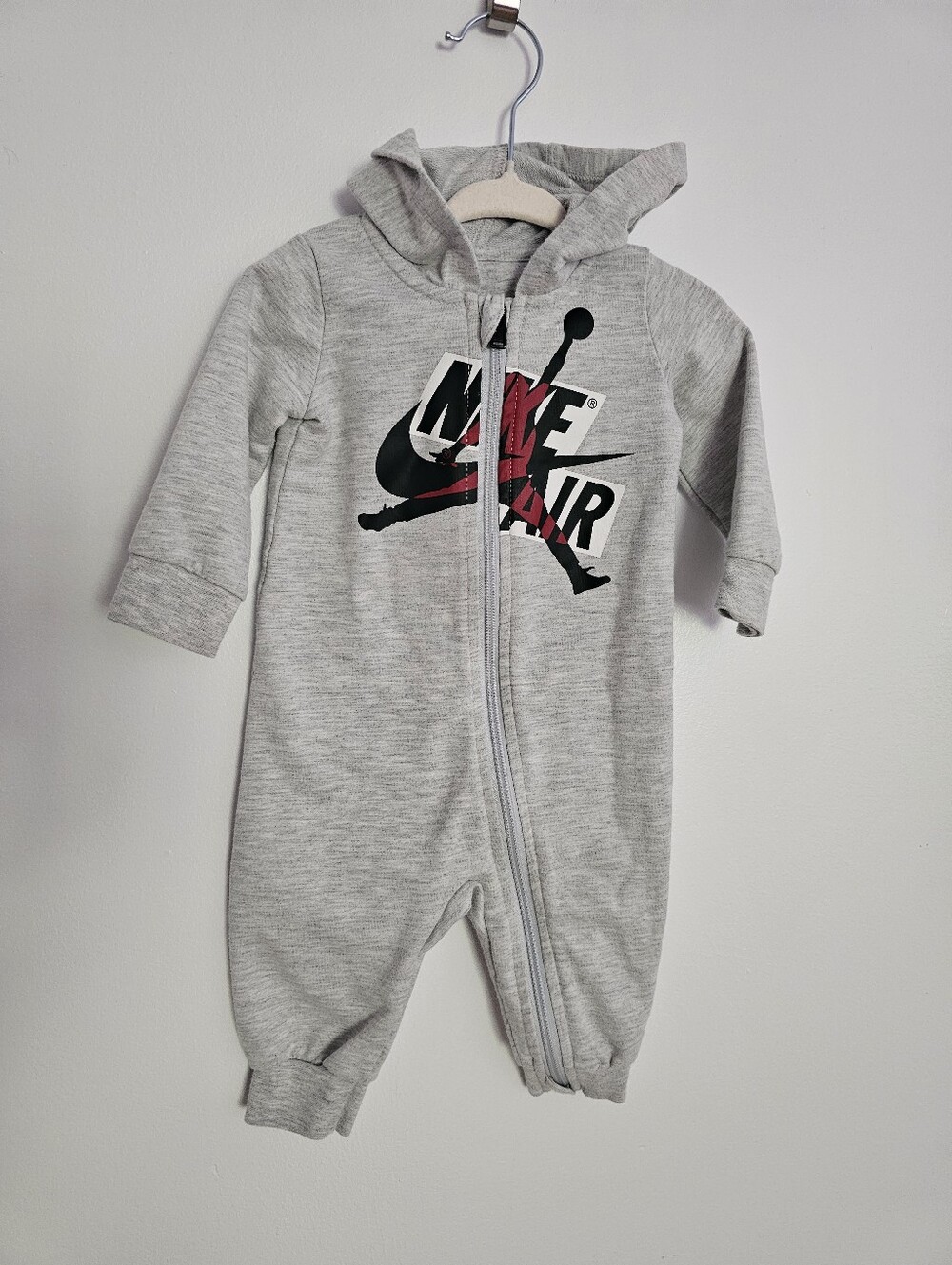 🧸4/20$ Nike Air Size 3-6M Gray One Piece Zip-up Baby
